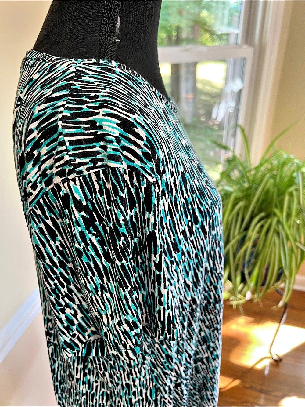 JM Collection Abstract Print Short Sleeve Top Size Large - Picture 5 of 10